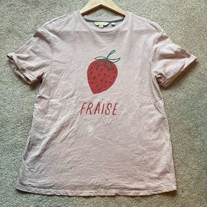 Boden strawberry tee size medium